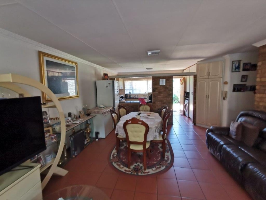 3 Bedroom Property for Sale in Brackendowns Gauteng