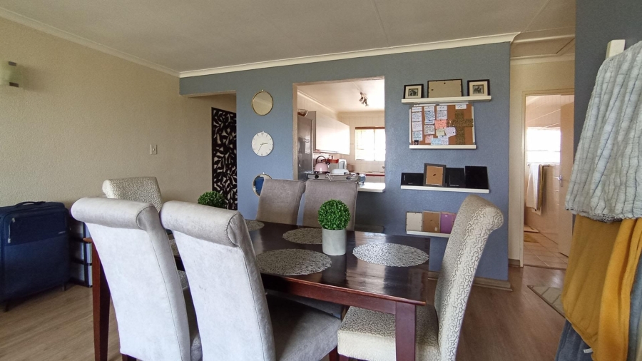 2 Bedroom Property for Sale in Northcliff Gauteng