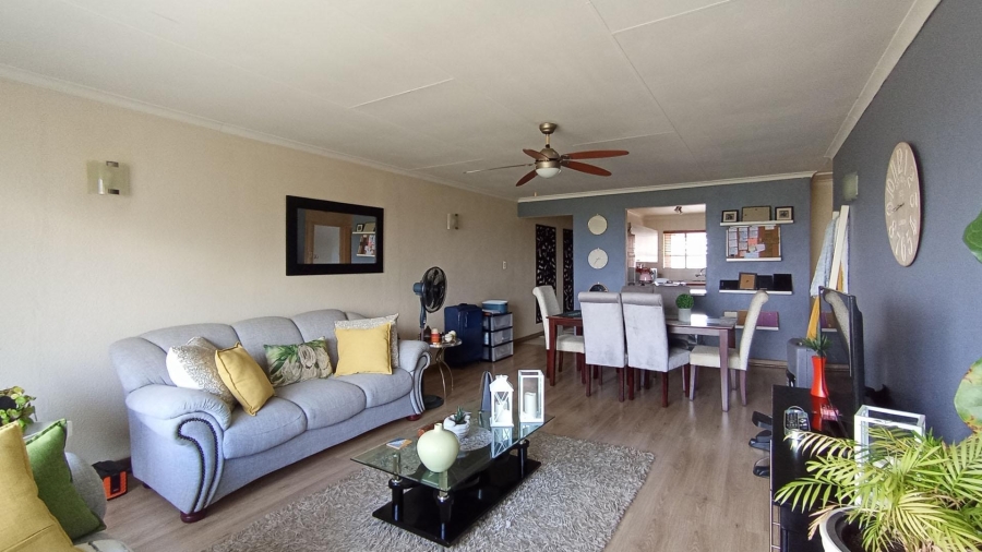 2 Bedroom Property for Sale in Northcliff Gauteng