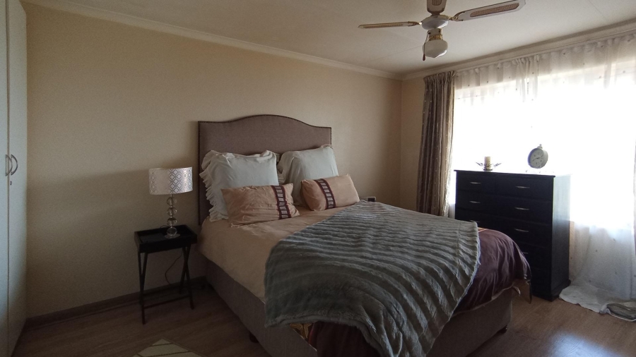 2 Bedroom Property for Sale in Northcliff Gauteng