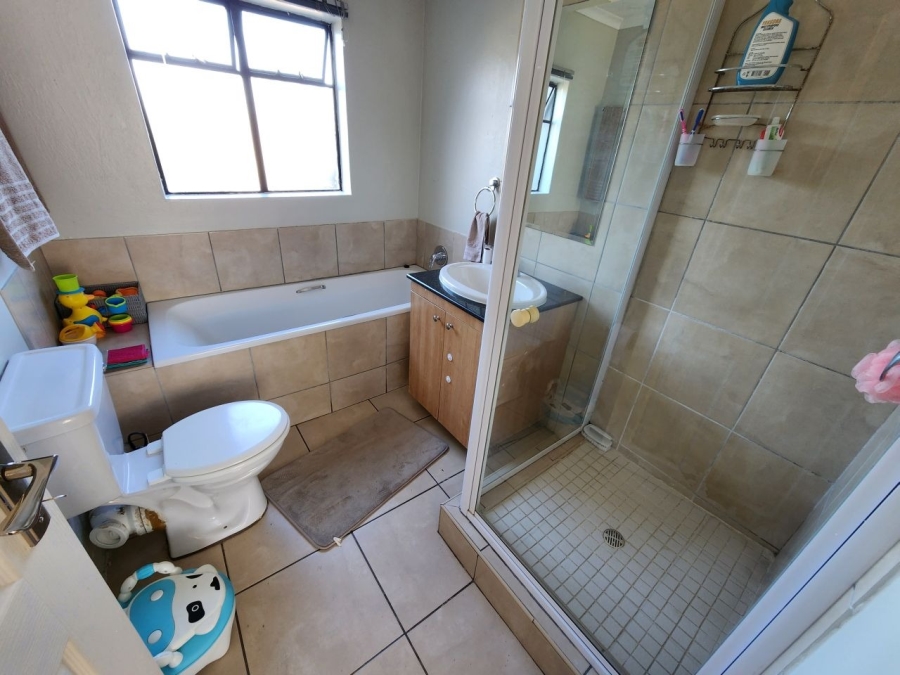 2 Bedroom Property for Sale in Ravenswood Gauteng