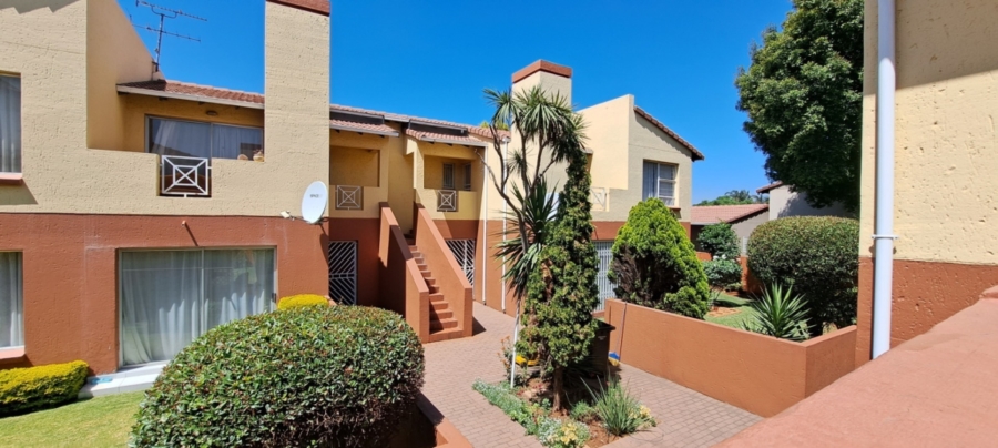 To Let 2 Bedroom Property for Rent in Witfield Gauteng