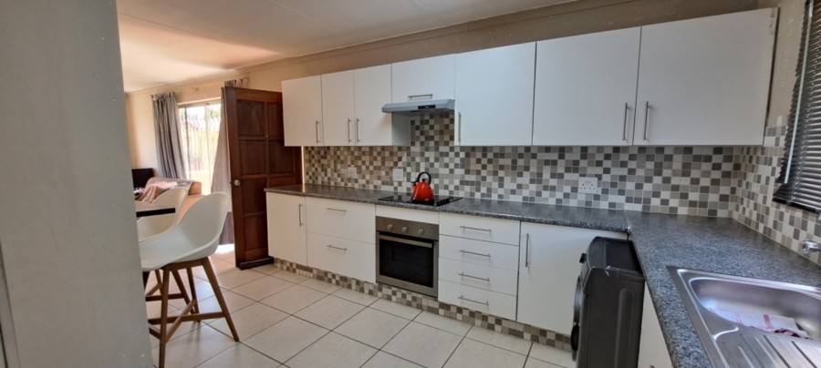 To Let 2 Bedroom Property for Rent in Witfield Gauteng