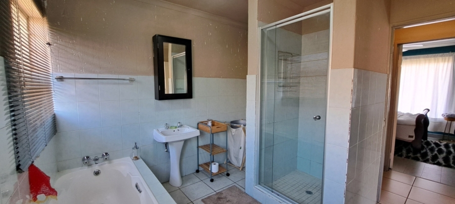 To Let 2 Bedroom Property for Rent in Witfield Gauteng