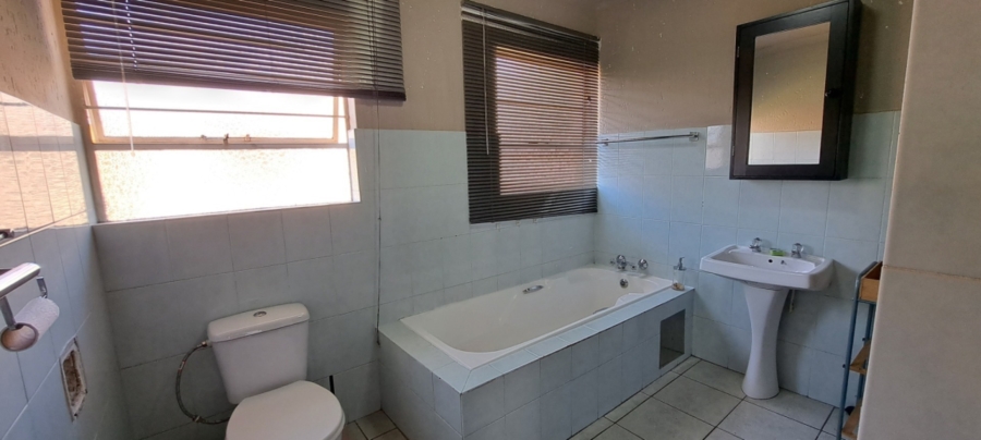 To Let 2 Bedroom Property for Rent in Witfield Gauteng