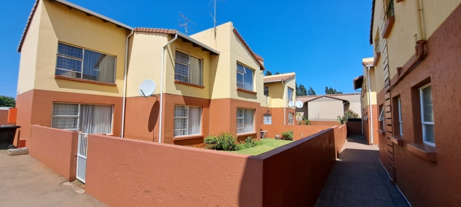 To Let 2 Bedroom Property for Rent in Witfield Gauteng