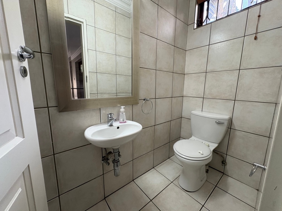 To Let 3 Bedroom Property for Rent in Sandown Gauteng