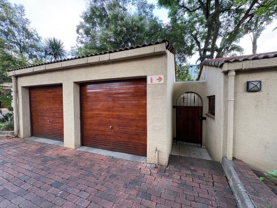 To Let 3 Bedroom Property for Rent in Sandown Gauteng