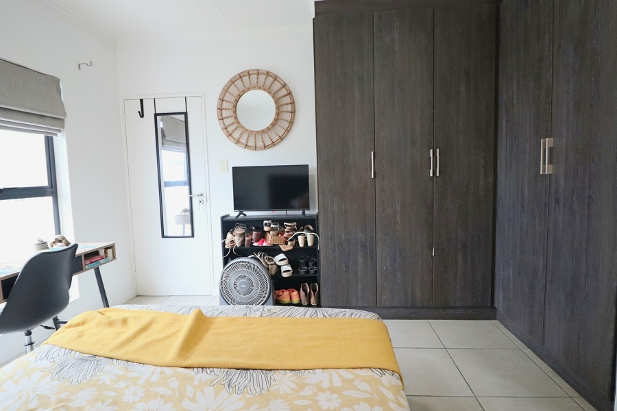 1 Bedroom Property for Sale in Bryanston Gauteng