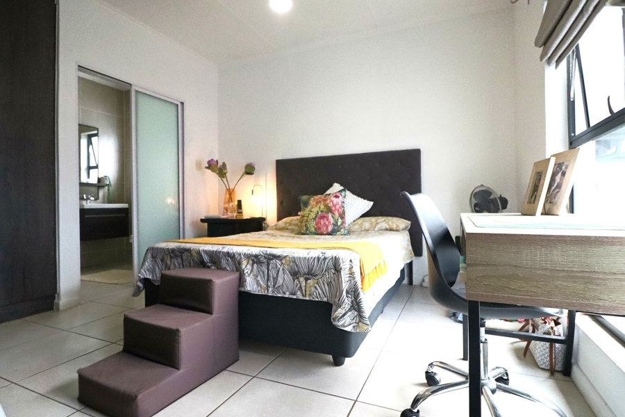 1 Bedroom Property for Sale in Bryanston Gauteng