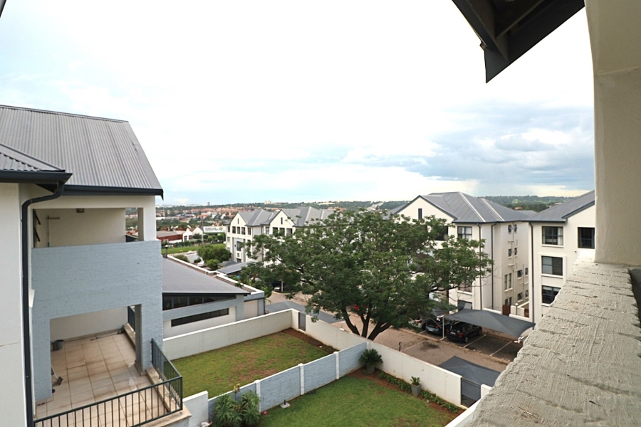 1 Bedroom Property for Sale in Bryanston Gauteng