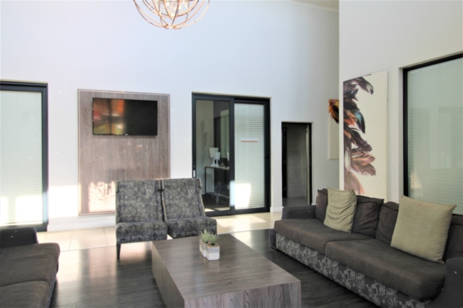 1 Bedroom Property for Sale in Bryanston Gauteng