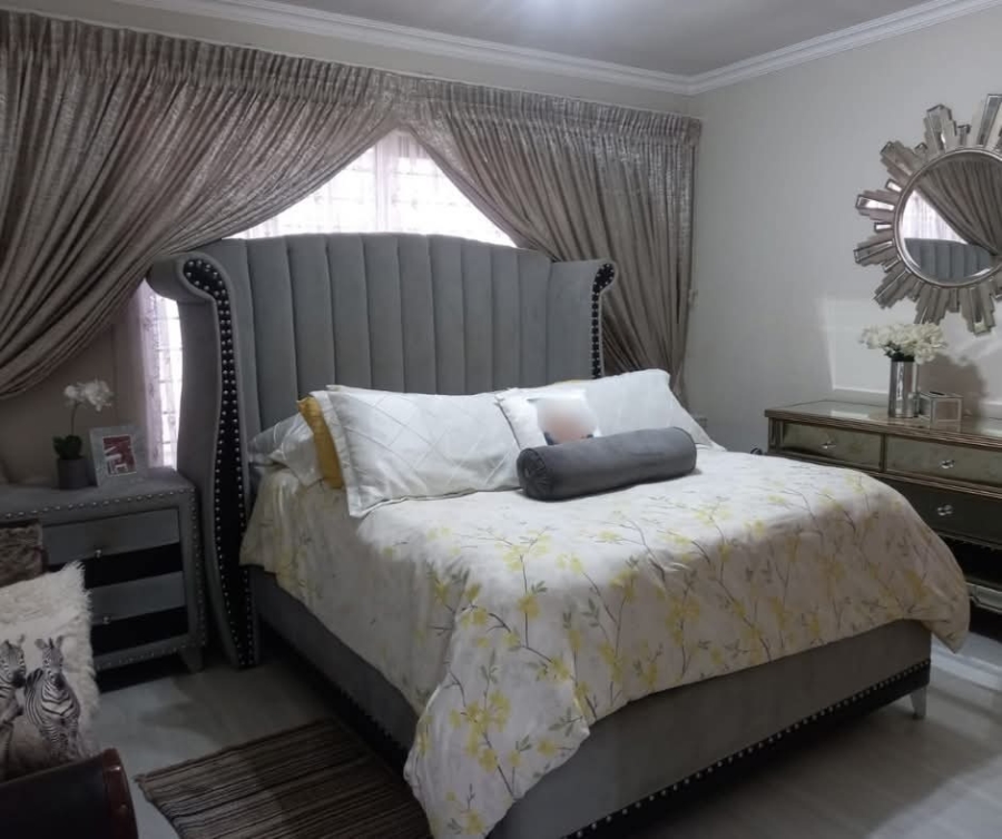 2 Bedroom Property for Sale in Sonneveld Gauteng