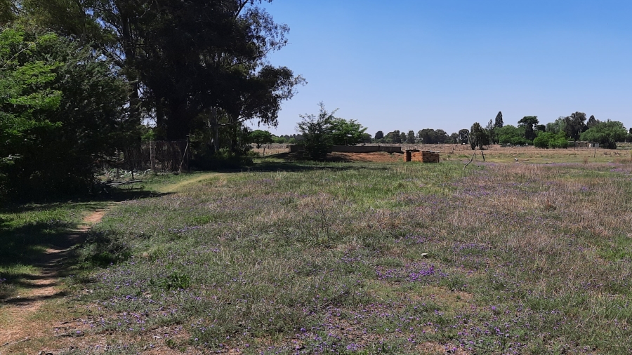 4 Bedroom Property for Sale in Zuurfontein Gauteng