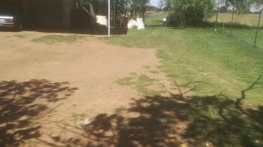 4 Bedroom Property for Sale in Zuurfontein Gauteng