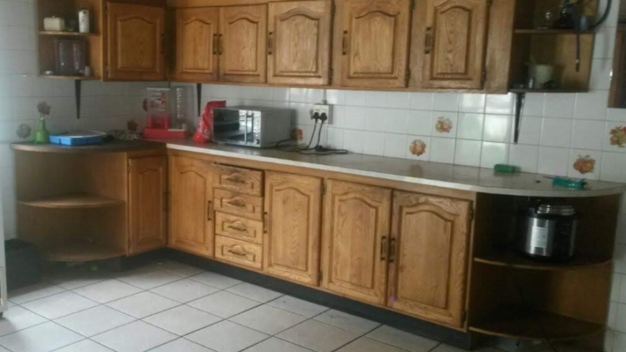 4 Bedroom Property for Sale in Zuurfontein Gauteng