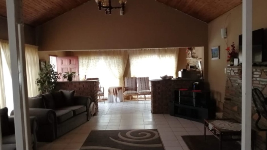 4 Bedroom Property for Sale in Zuurfontein Gauteng