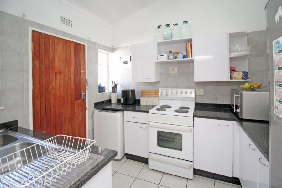 To Let 3 Bedroom Property for Rent in Corlett Gardens Gauteng