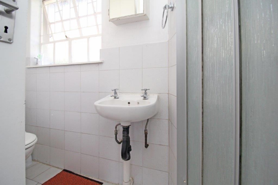 To Let 3 Bedroom Property for Rent in Corlett Gardens Gauteng