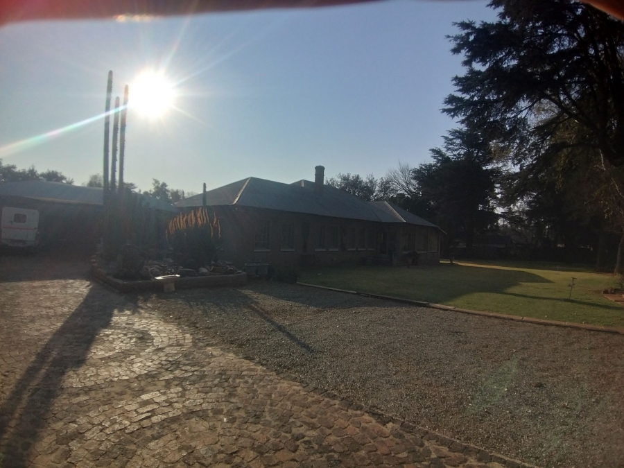 4 Bedroom Property for Sale in Daggafontein Gauteng