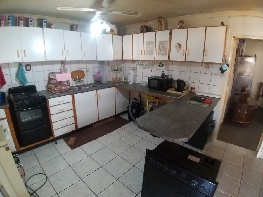 4 Bedroom Property for Sale in Daggafontein Gauteng