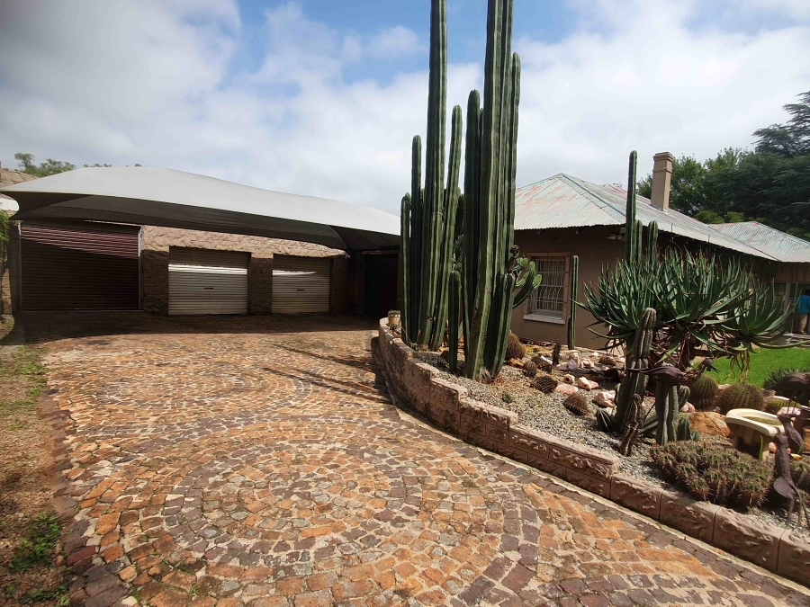 4 Bedroom Property for Sale in Daggafontein Gauteng