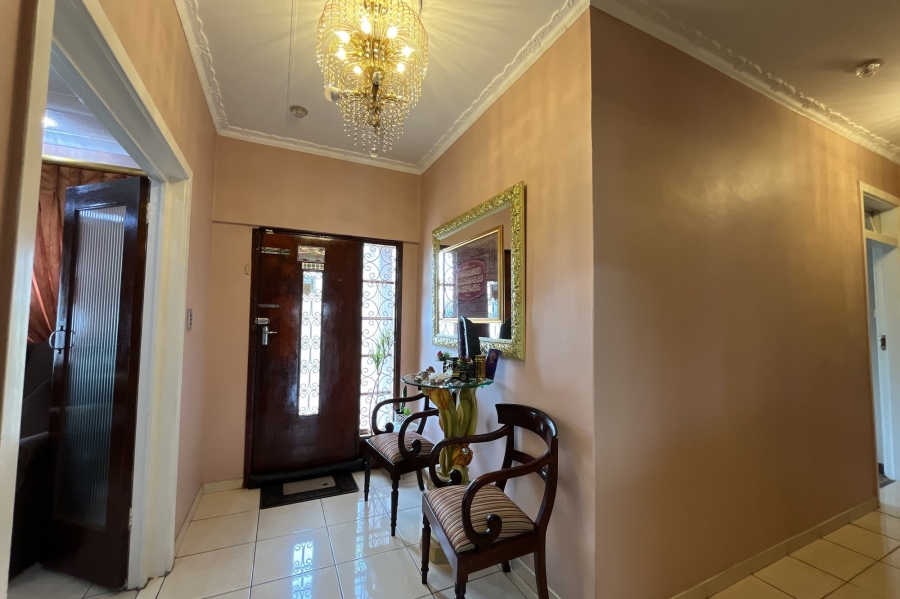 4 Bedroom Property for Sale in Robertsham Gauteng