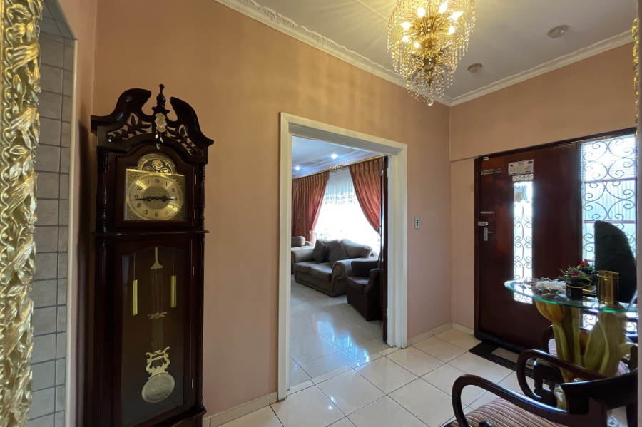 4 Bedroom Property for Sale in Robertsham Gauteng