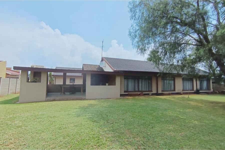 3 Bedroom Property for Sale in Flora Gardens Gauteng