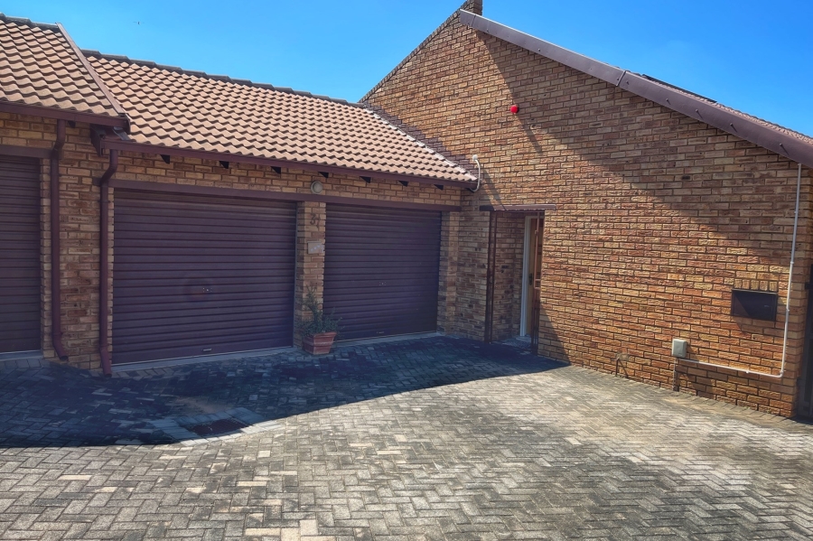 3 Bedroom Property for Sale in Weltevreden Park Gauteng