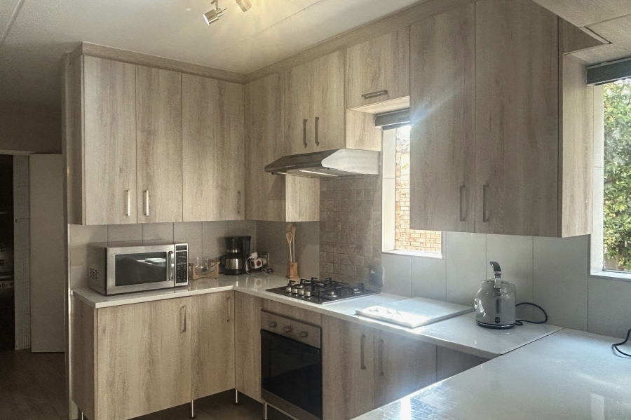 3 Bedroom Property for Sale in Amorosa Gauteng