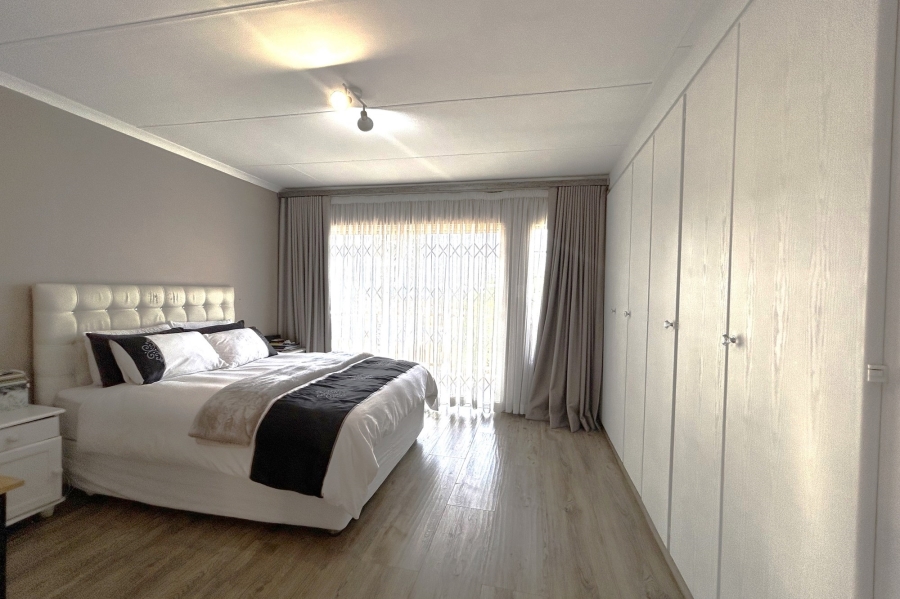 3 Bedroom Property for Sale in Amorosa Gauteng