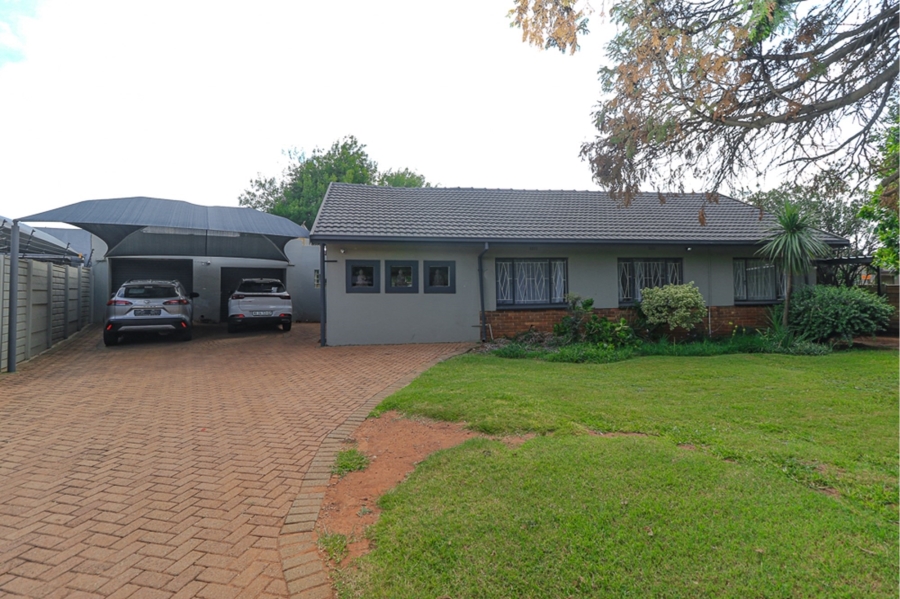 3 Bedroom Property for Sale in Edelweiss Gauteng