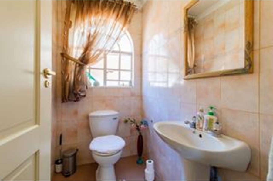 5 Bedroom Property for Sale in Bedfordview Gauteng