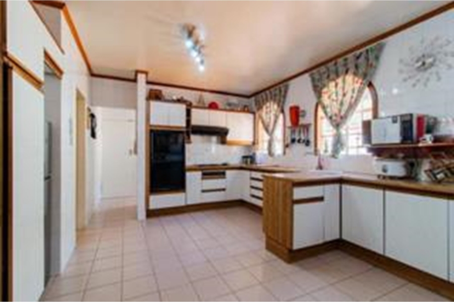 5 Bedroom Property for Sale in Bedfordview Gauteng