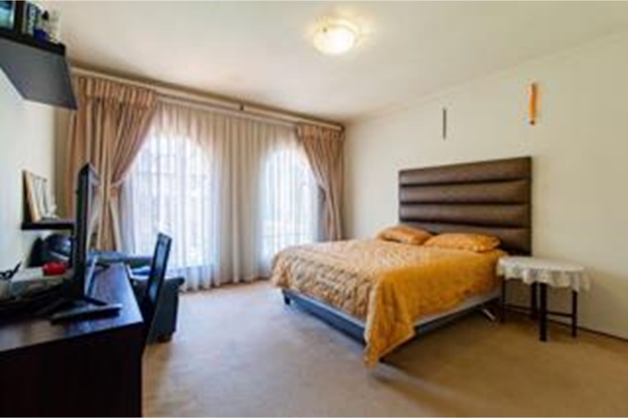 5 Bedroom Property for Sale in Bedfordview Gauteng