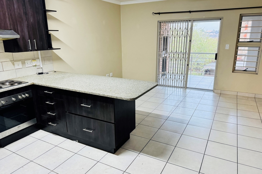 To Let 2 Bedroom Property for Rent in Noordwyk Gauteng