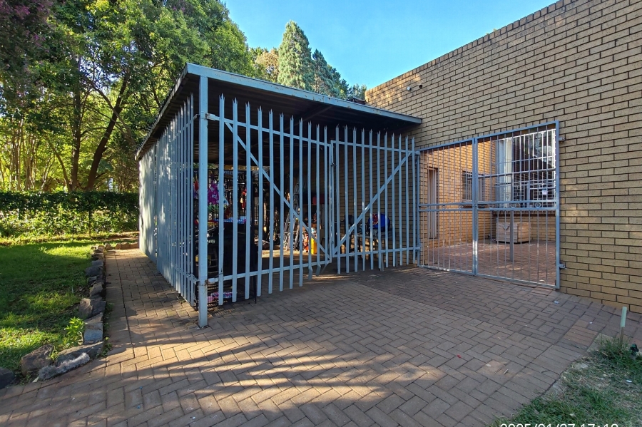 5 Bedroom Property for Sale in Kookrus Gauteng