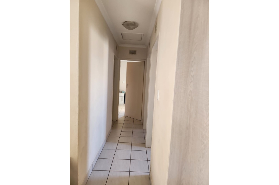 3 Bedroom Property for Sale in Clayville Gauteng