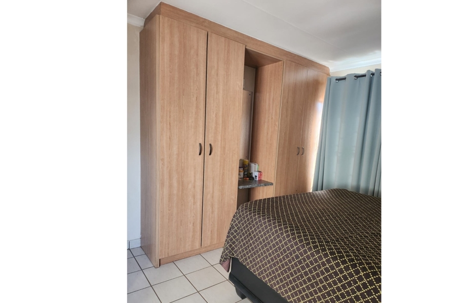 3 Bedroom Property for Sale in Clayville Gauteng