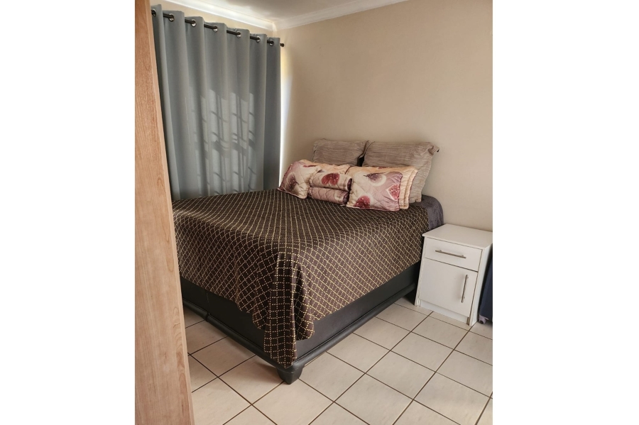 3 Bedroom Property for Sale in Clayville Gauteng