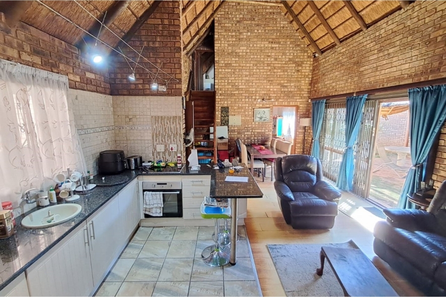 3 Bedroom Property for Sale in Die Hoewes Gauteng