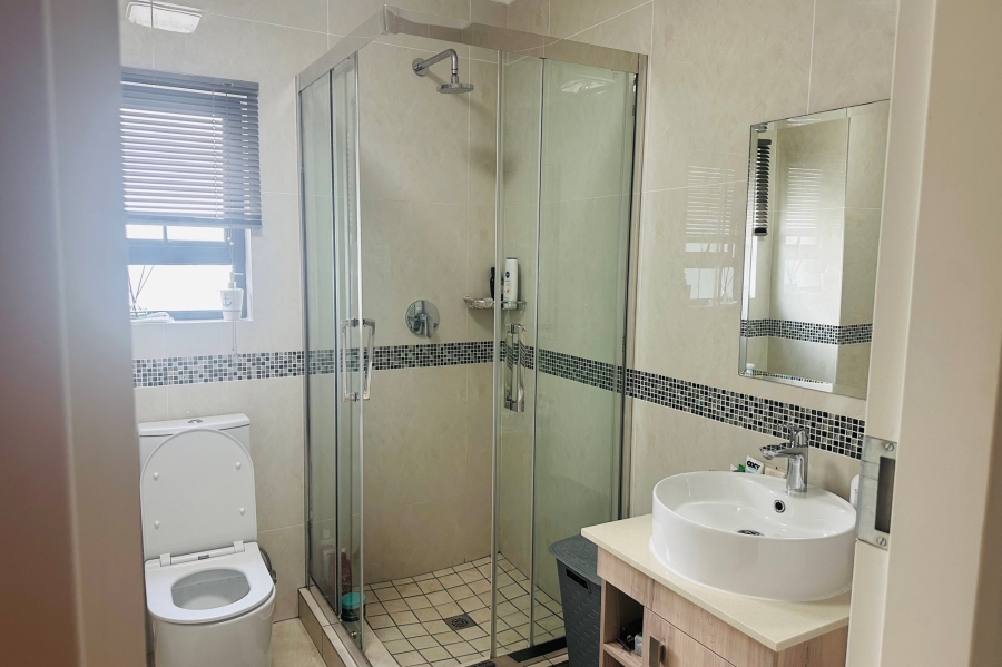 2 Bedroom Property for Sale in North Riding Gauteng