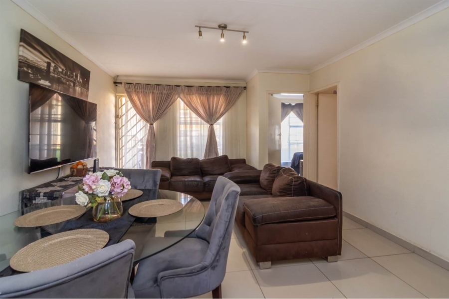 3 Bedroom Property for Sale in Carenvale Gauteng