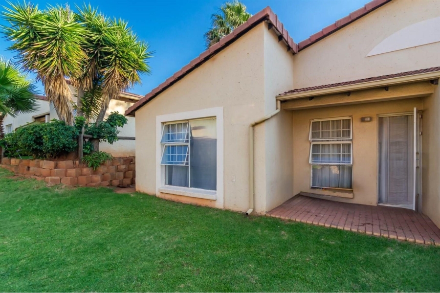 3 Bedroom Property for Sale in Carenvale Gauteng