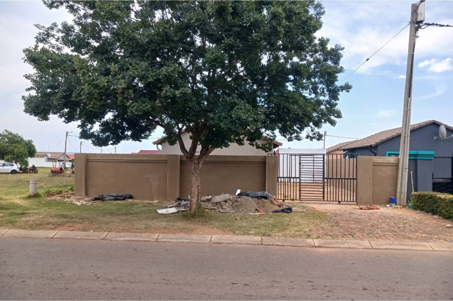 3 Bedroom Property for Sale in Windmill Park Gauteng