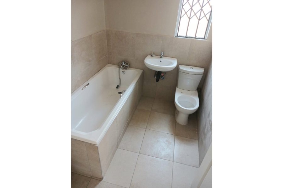 3 Bedroom Property for Sale in Windmill Park Gauteng