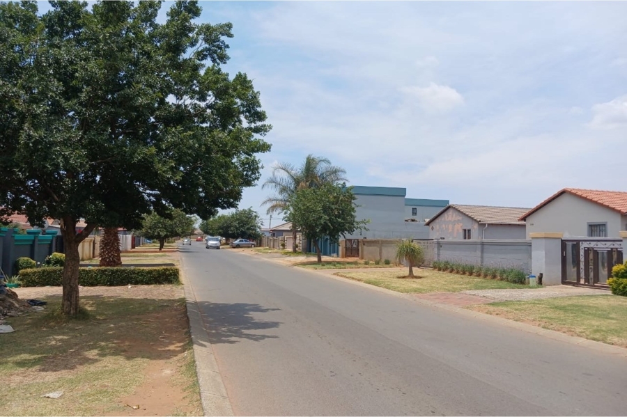 3 Bedroom Property for Sale in Windmill Park Gauteng