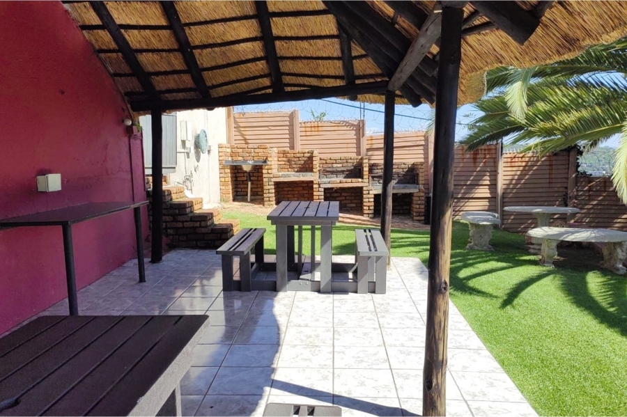 3 Bedroom Property for Sale in Ridgeway Gauteng