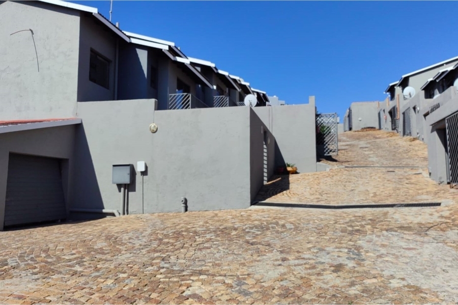 3 Bedroom Property for Sale in Ridgeway Gauteng